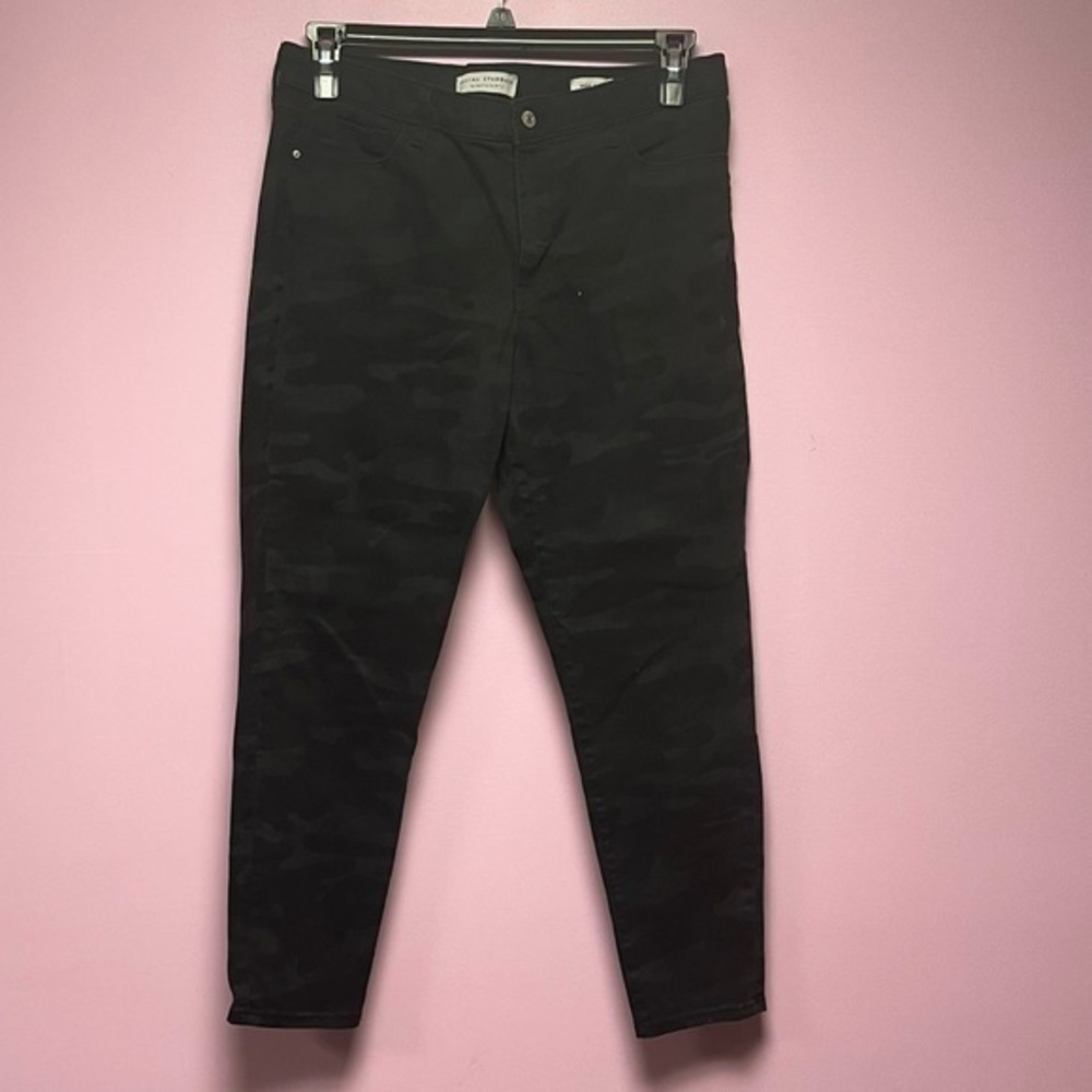 Social Standard by Sanctuary‎ Ankle Skinny Camo Jeans
